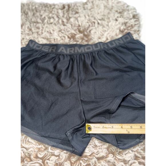 Under armour women’s black athletic shorts - Picture 4 of 11